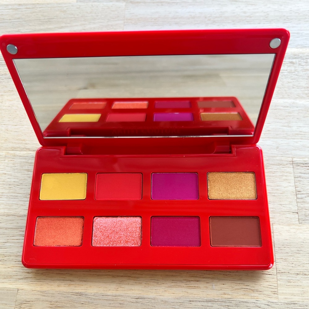 CALIENTE 🔥ARTIST COUTURE EYESHADOW PALETTE-  NEW
